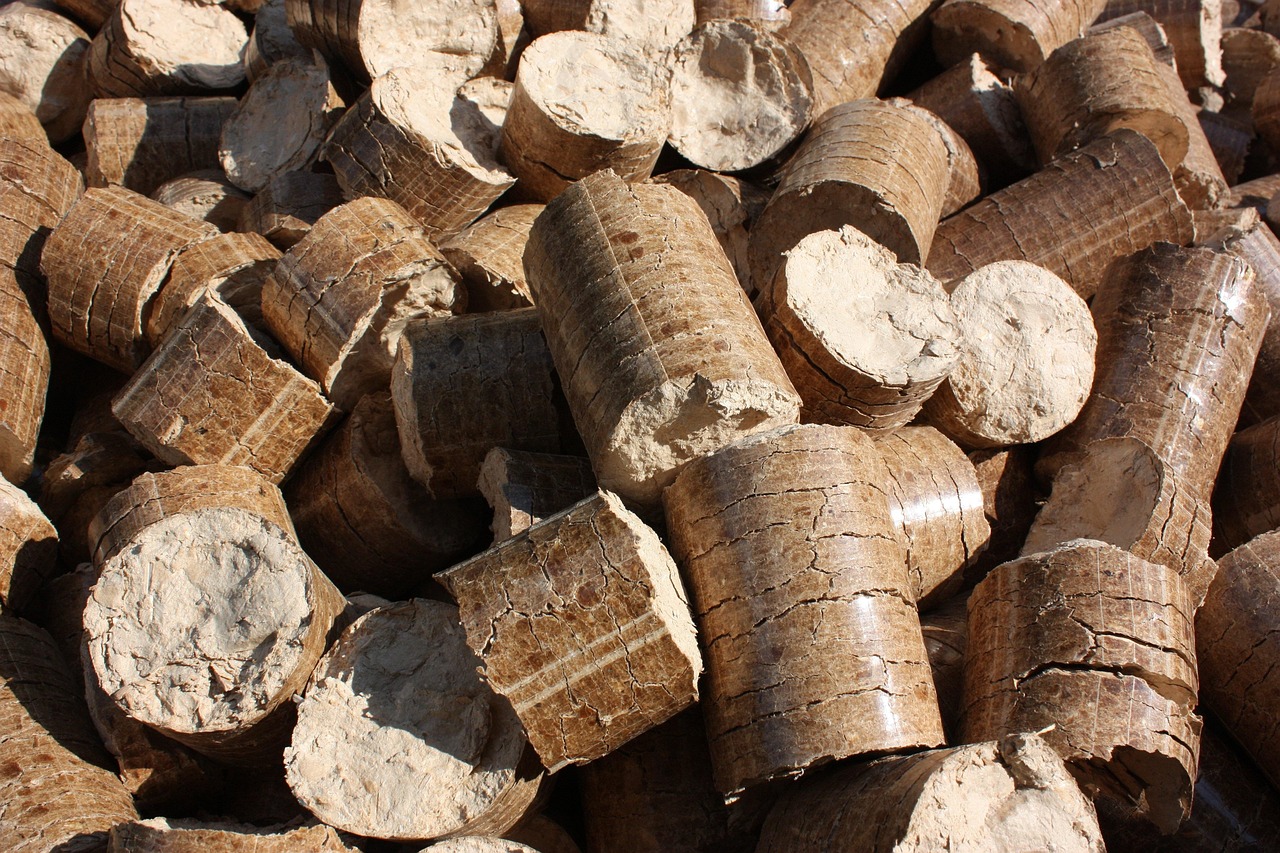 Services pellets, briquettes, wood, wuzerl, heat, oven, material, to fire, fireplace, warmth, firewood, burn, wood stove fire, pellets, pellets, pellets, pellets, pellets, briquettes
